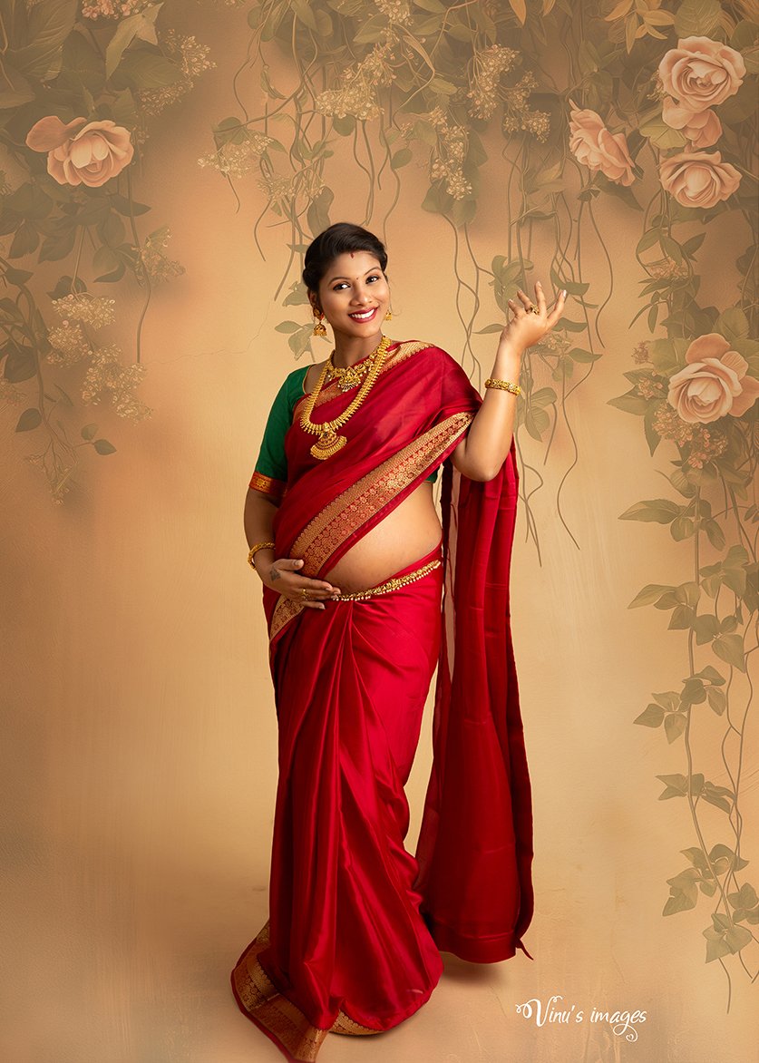 Best Maternity Photographer for Traditional Outfit Photoshoot in Bangalore Vinusimages