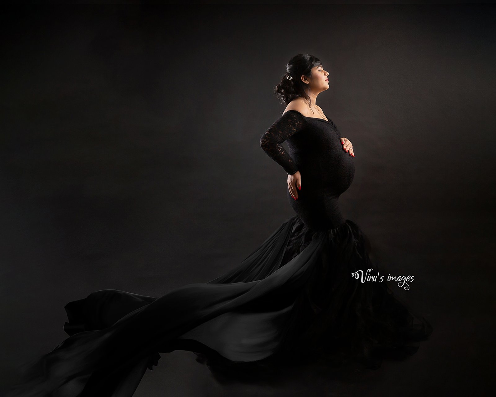 best maternity photographer in bangalore at vinusimages