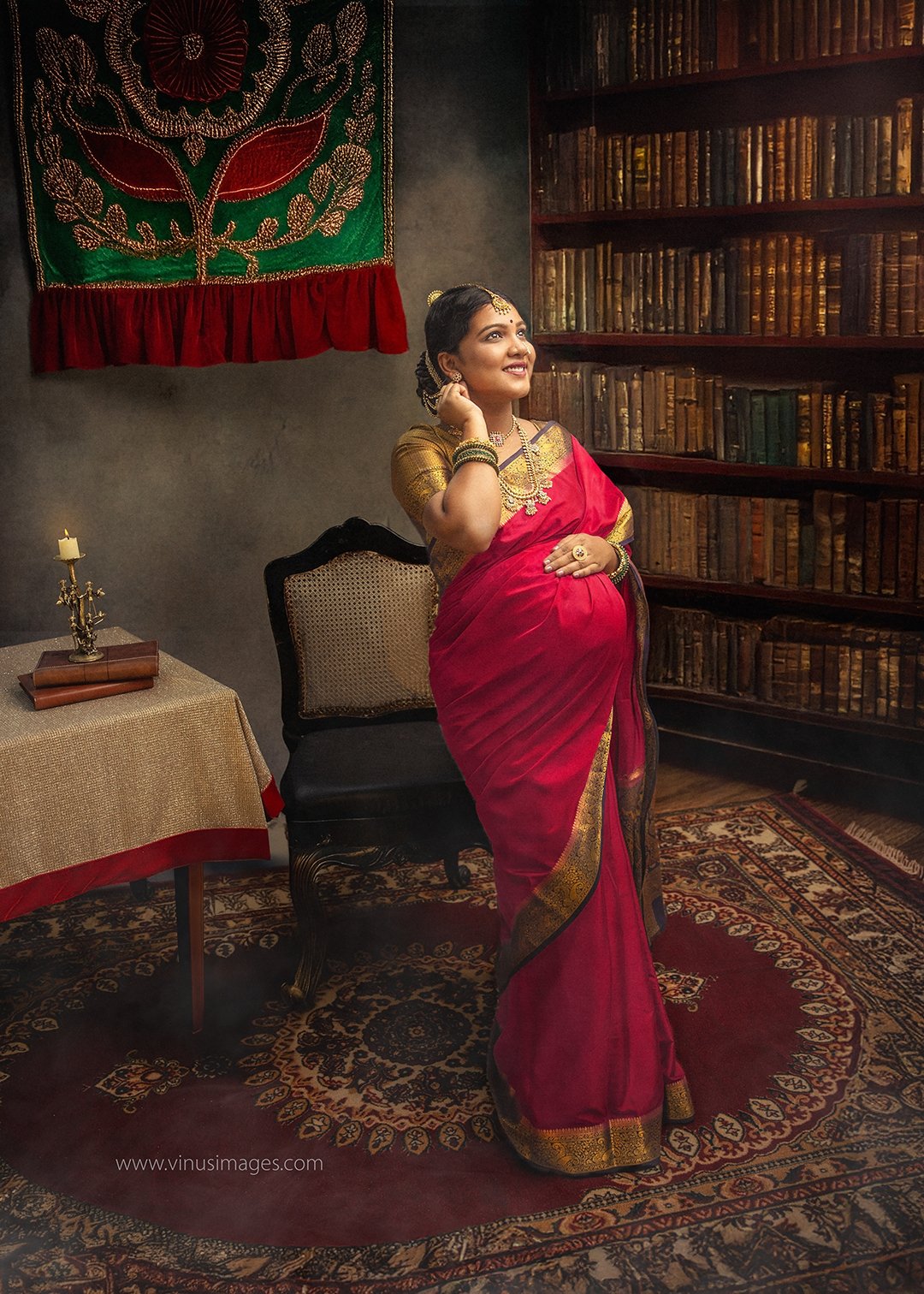 Best Maternity Photography for Saree Themed Maternity Photoshoot in Bangalore at Vinu's images